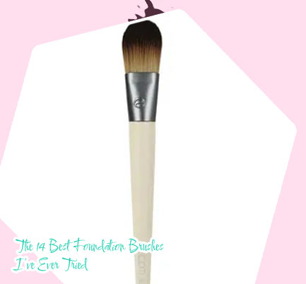 Flat foundation brush
